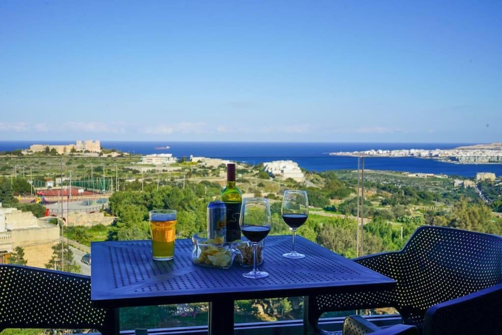 Your Escape: Where Every Sunrise Becomes A Memory Mellieħa Exterior foto